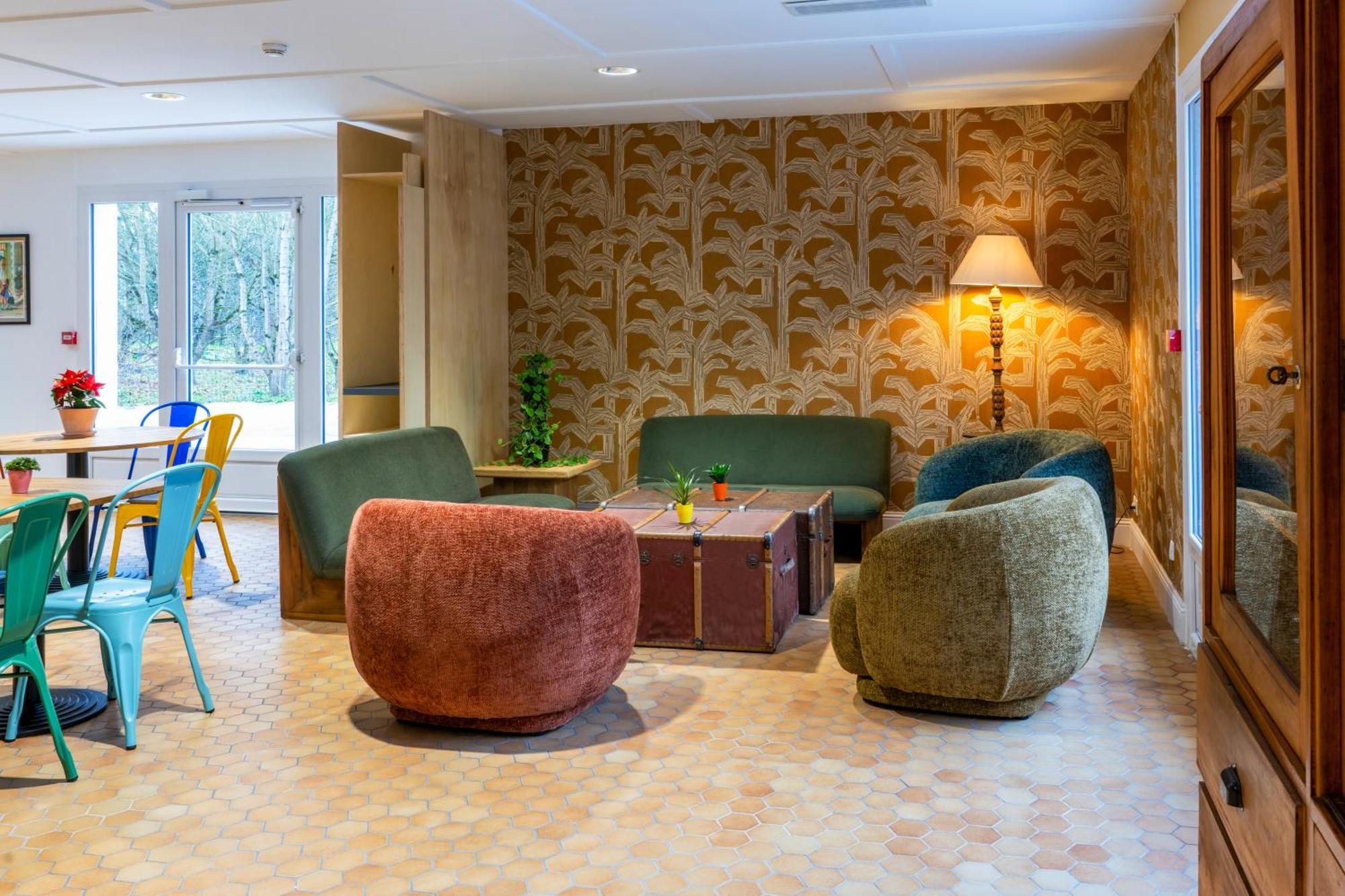 Greet Hotel Châtellerault Eksteriør bilde