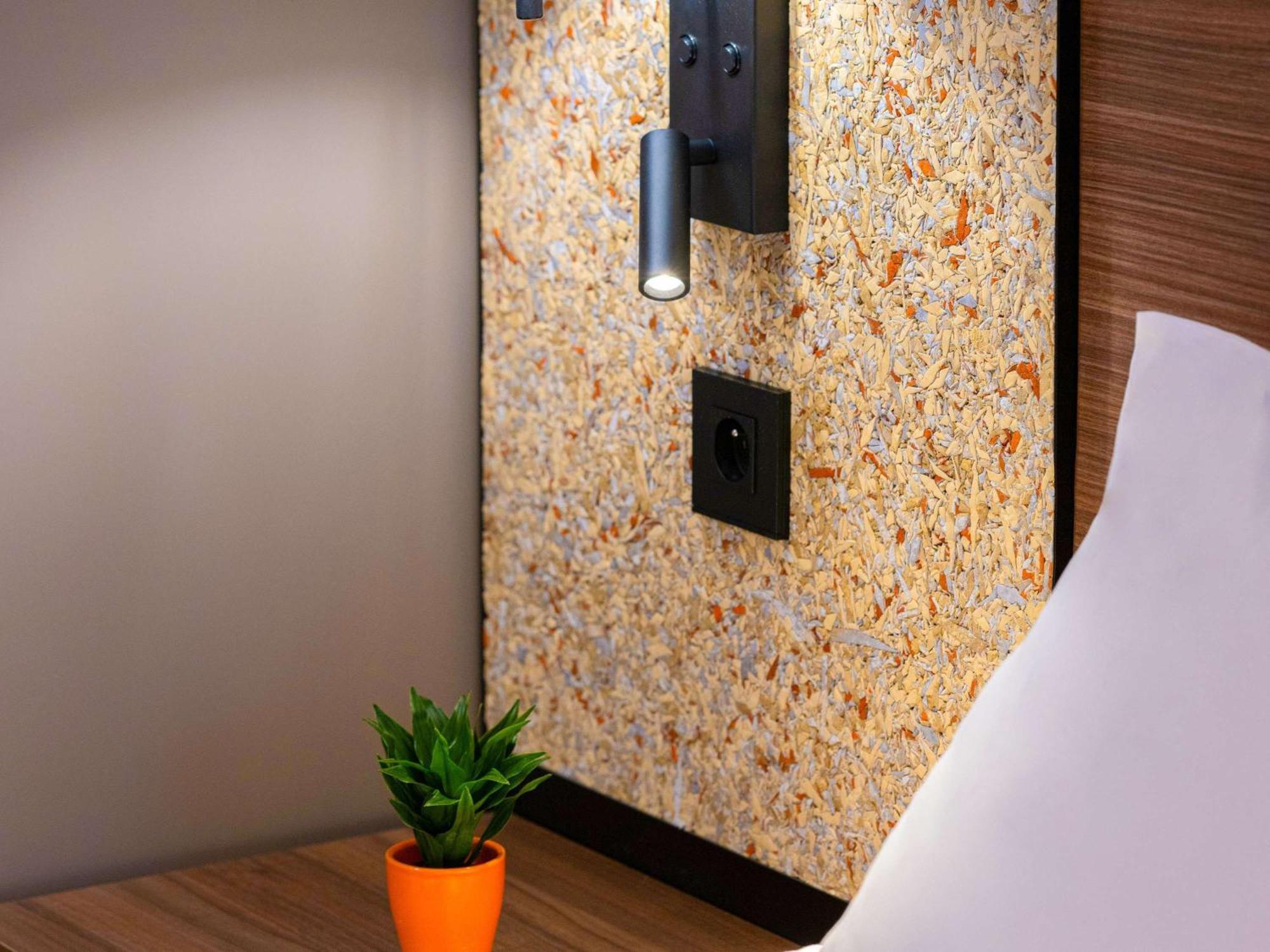 Greet Hotel Châtellerault Eksteriør bilde